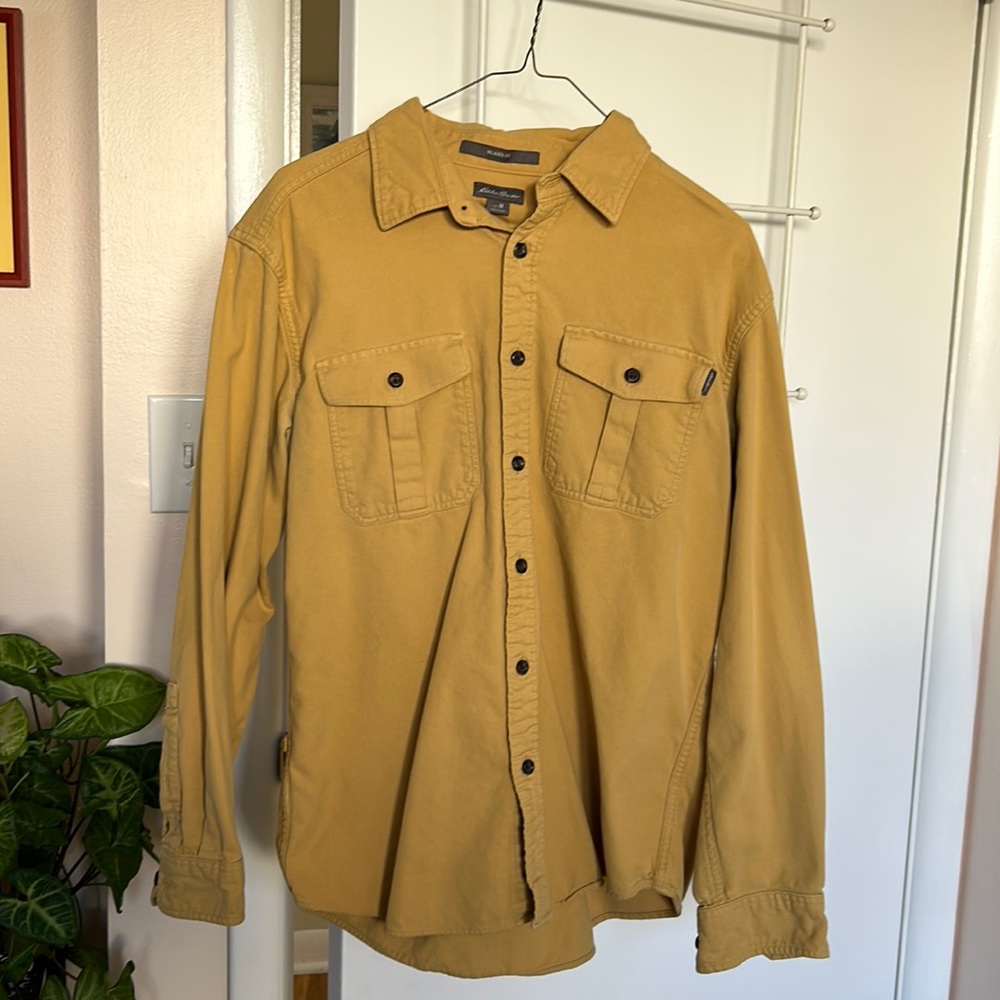 Eddie Bauer Like-New Relaxed Fit Button Down
